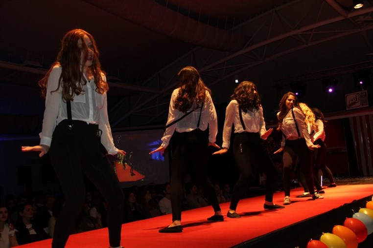 IC Line Up Fashion Show